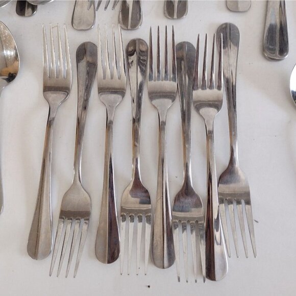 Lot 38pcs Phaltzgraff 18/0 Legacy Stainless Steel Flatware Knives Forks Spoons - Picture 3 of 9